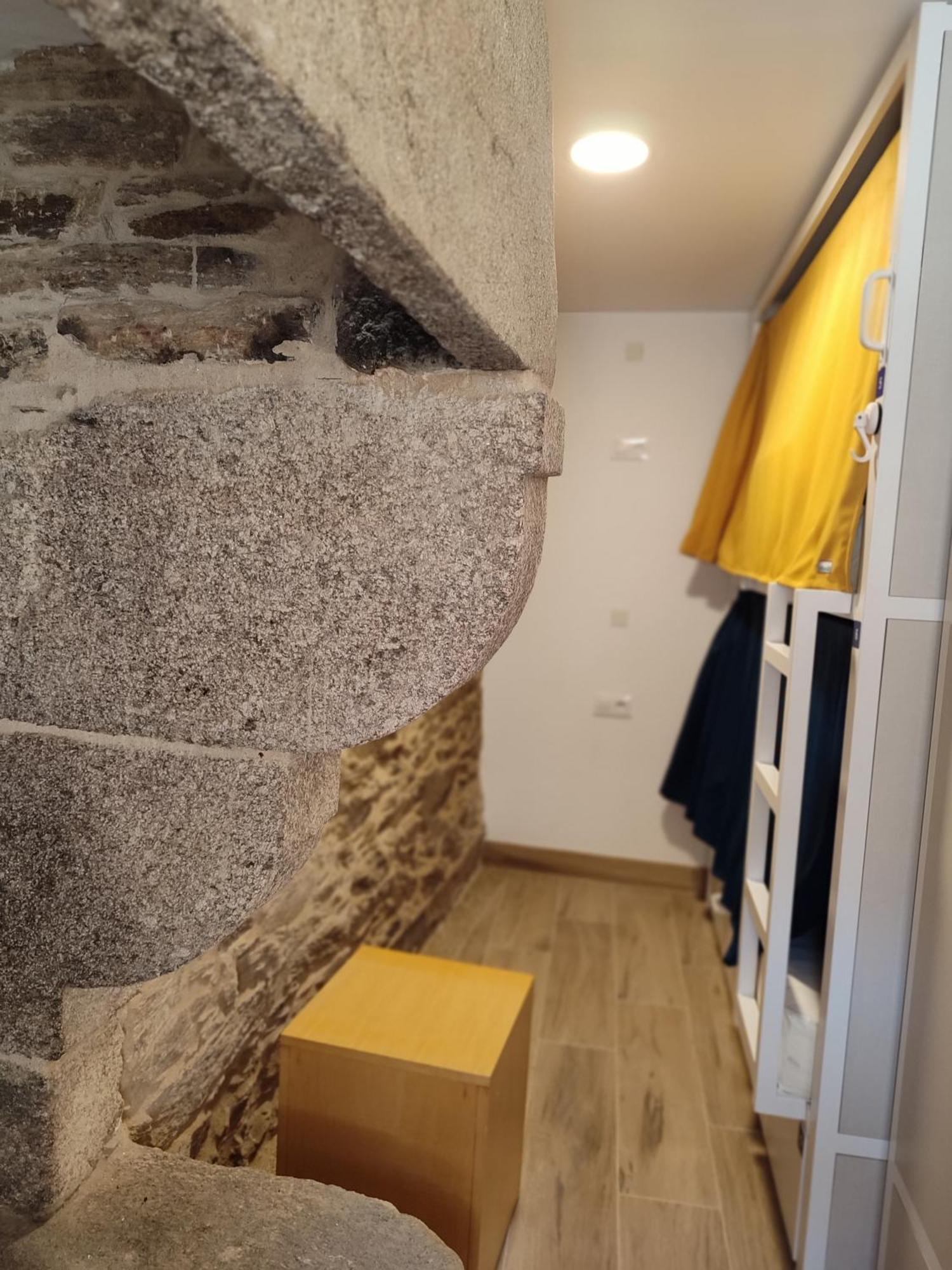 Albergue Sp 55 By Bossh! Hotels サンティアゴ・デ・コンポステーラ エクステリア 写真